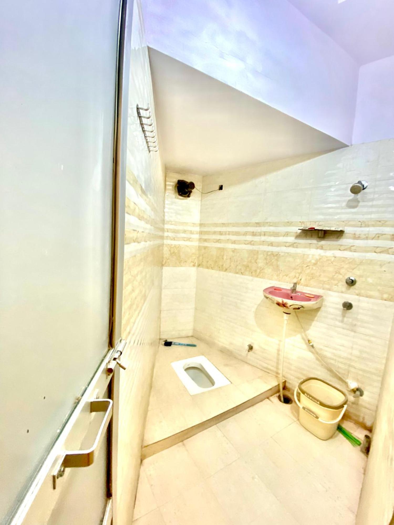 Namo Guest House Only For Indians Varanasi Exteriör bild