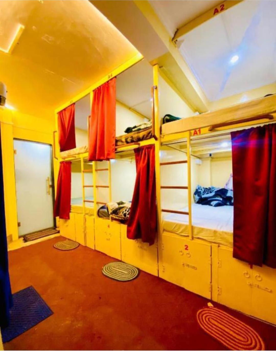 Namo Guest House Only For Indians Varanasi Exteriör bild