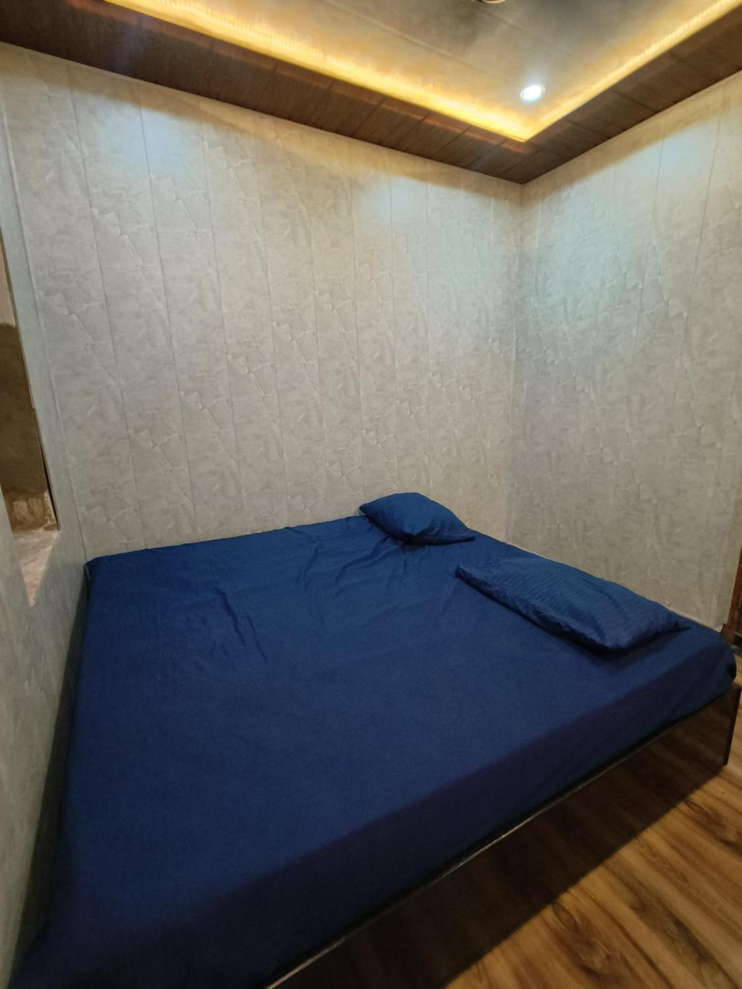 Namo Guest House Only For Indians Varanasi Exteriör bild