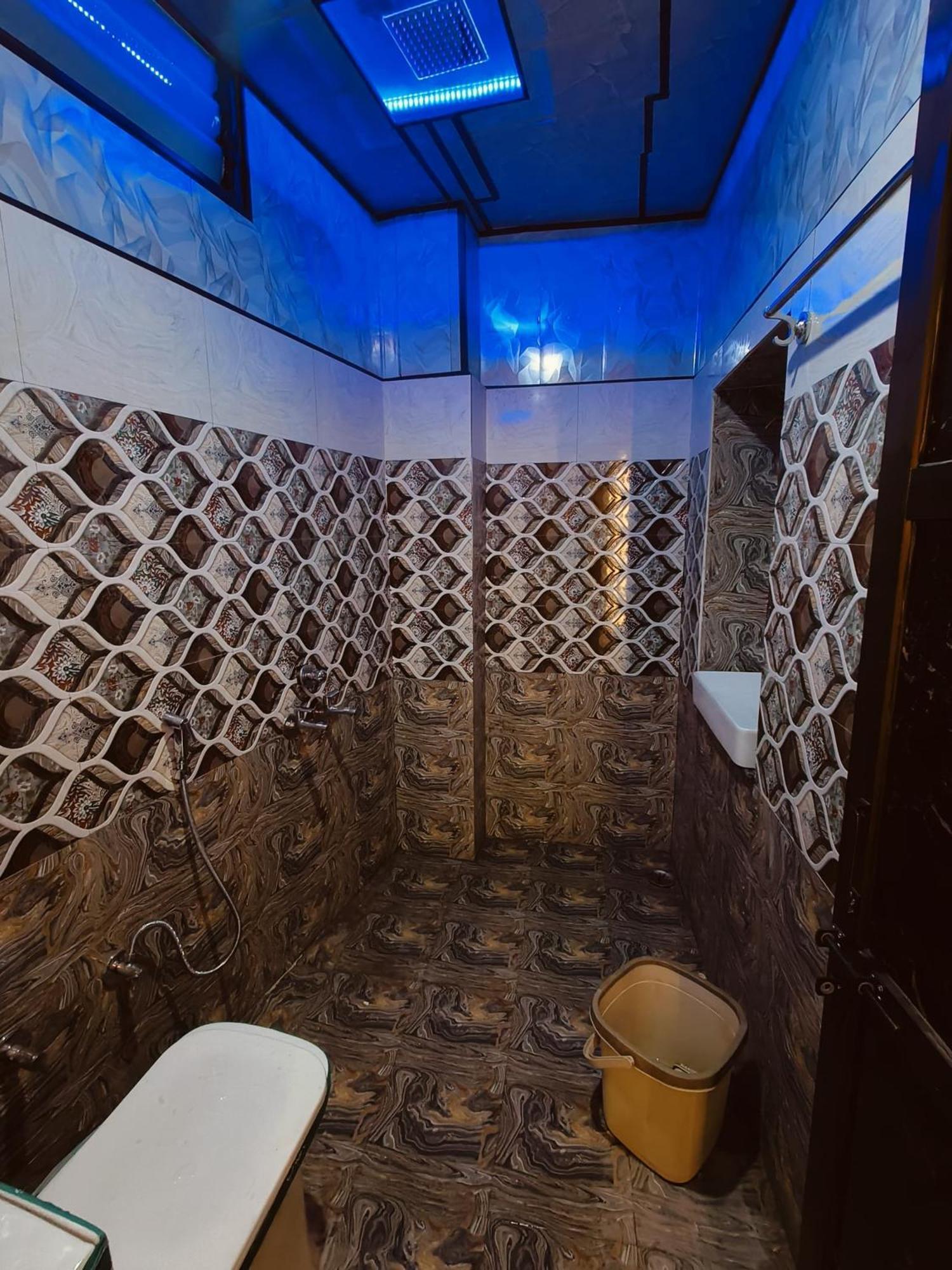 Namo Guest House Only For Indians Varanasi Exteriör bild